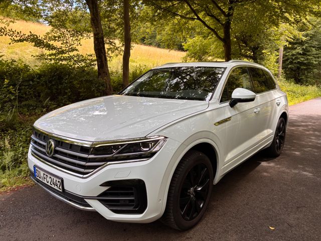 VW Touareg  R-Line, AHK, STHZG, INNOVISION, PAN