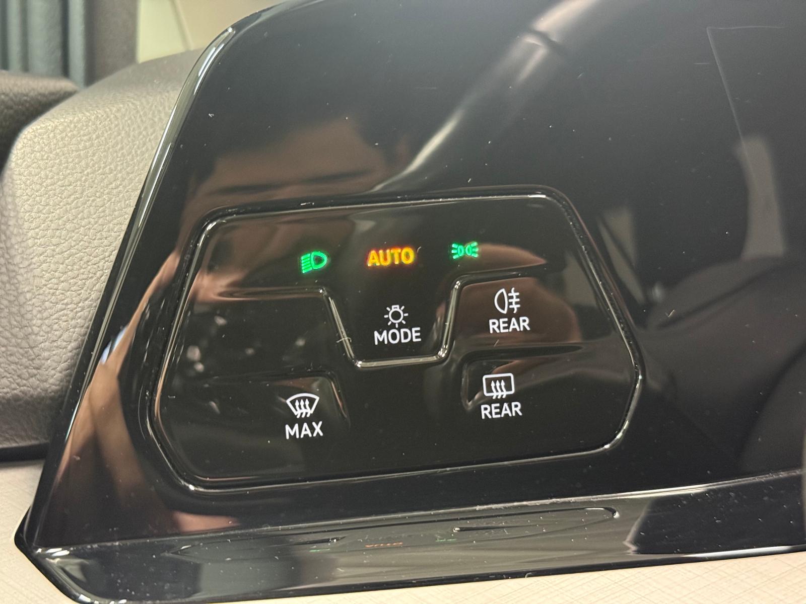 Volkswagen Golf VIII Life 1.5 TSI ACC NAVI LED SHZ, миниатюра 17