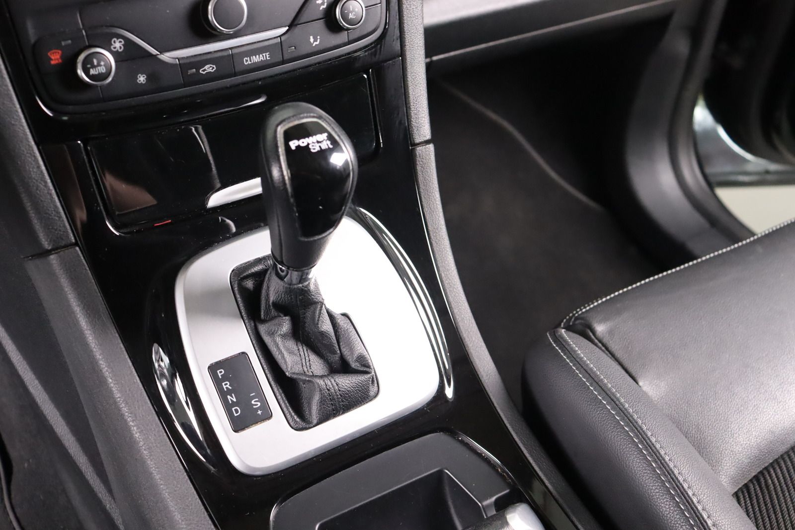 Fahrzeugabbildung Ford S-MAX 2.0 EcoBoost Titanium * RFK * 7-Sitzer