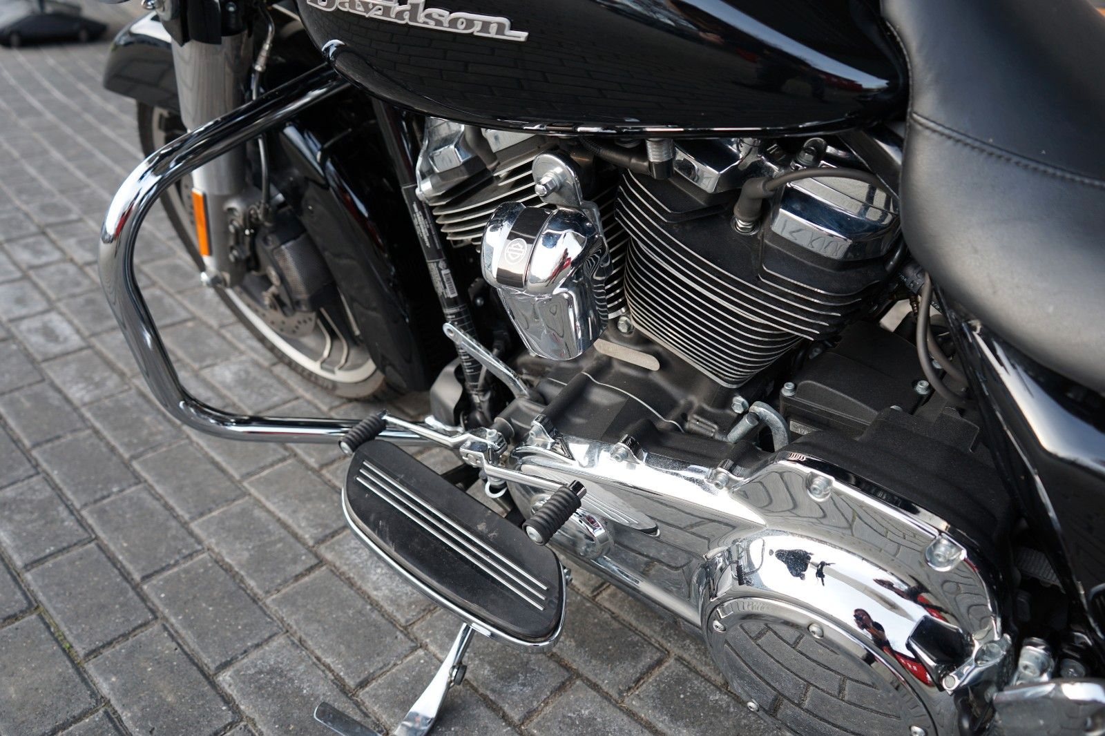 Fahrzeugabbildung Harley-Davidson Street Glide Special 107 FLHXS mit viel Zubehör