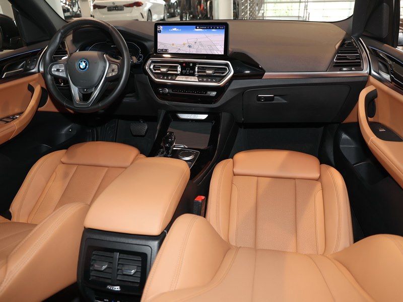 BMW X3 xDrive30e LKHZ DrivAssProf LED HIFI Memo. foto 5