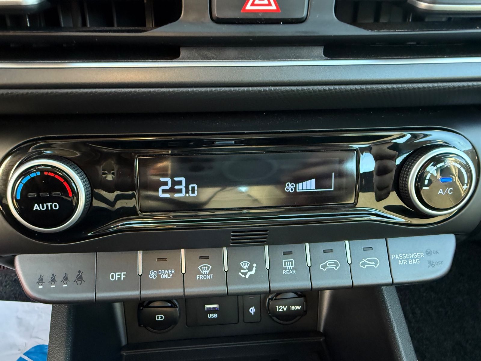 Fahrzeugabbildung Hyundai Kona Trend Hybrid Navi Sitzheizung