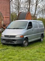 Toyota Hiace D4D - Toyota Hiace von privat