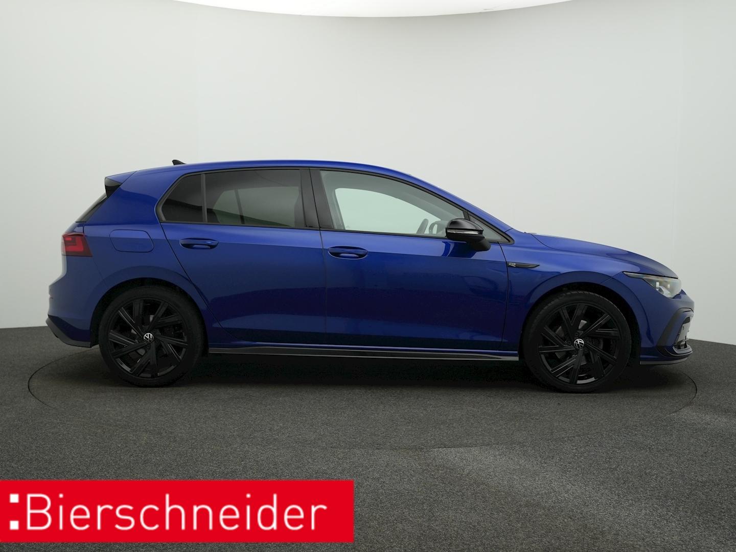 Volkswagen Golf 8 1.5 eTSI DSG R-Line PANO KAMERA NAVI ACC