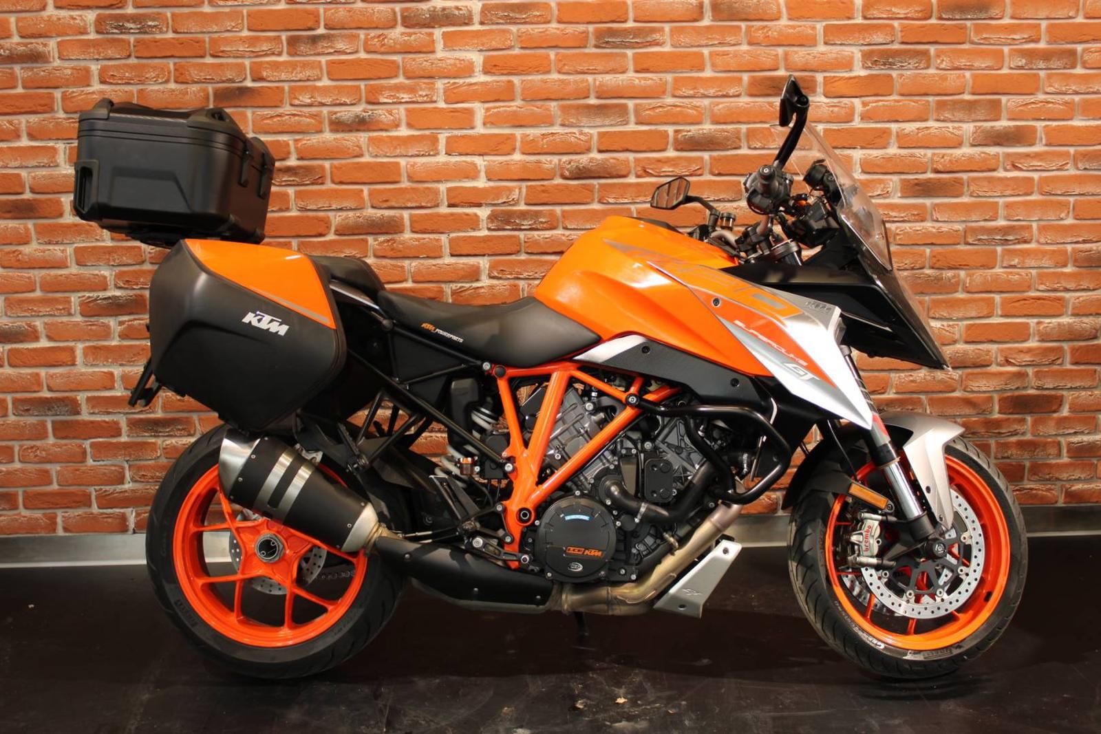 KTM 1290 Super Duke GT+Koffer+Navi+Topcase