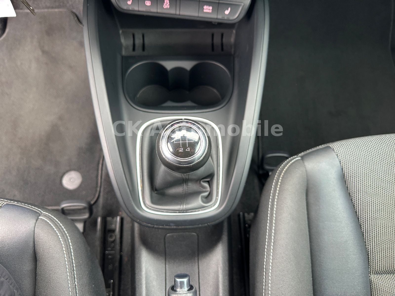 Fahrzeugabbildung Audi A1 Sportback Sport 1.6 TDi/Navi/Klima/SHZ/PDC