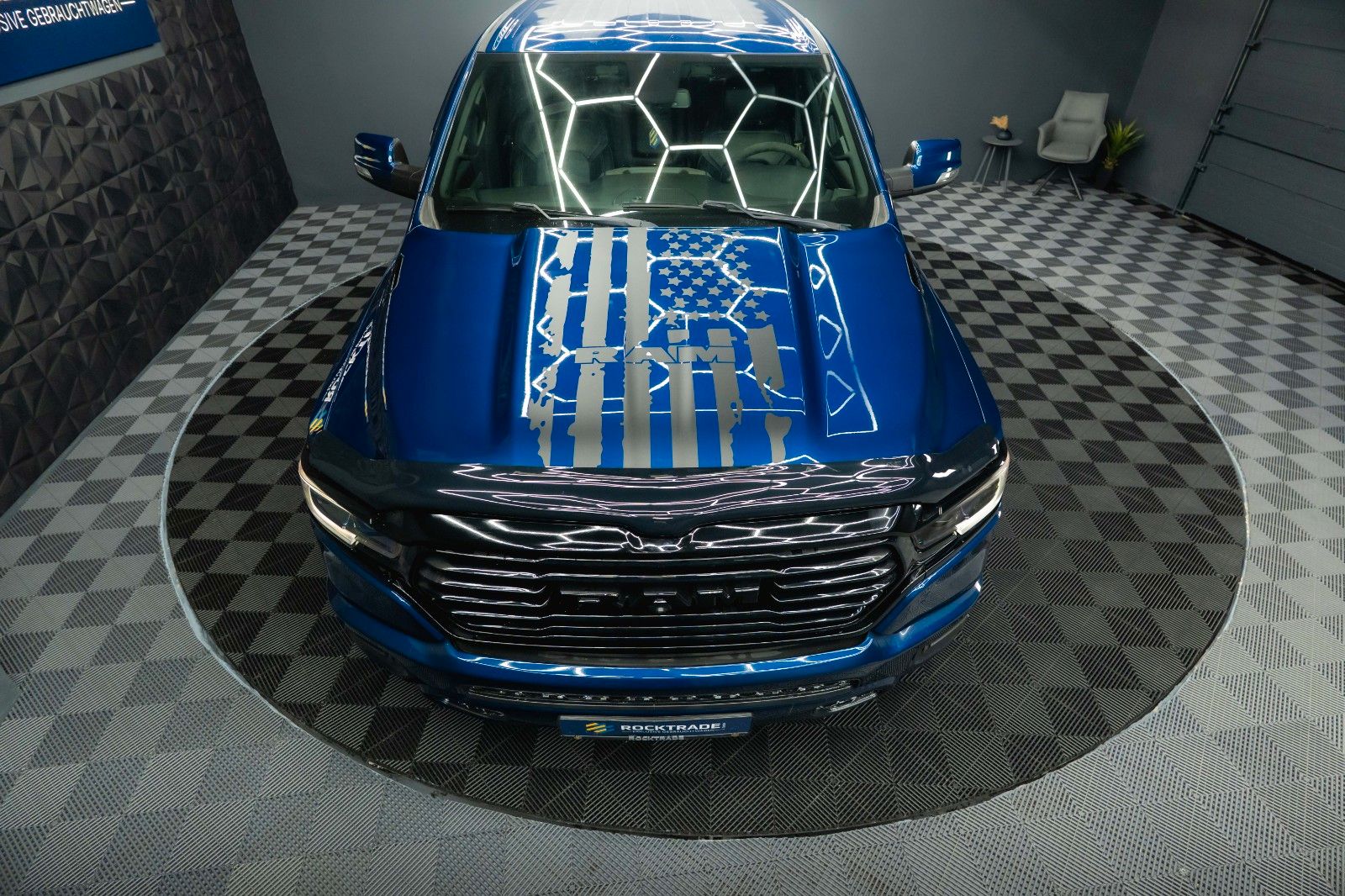 Fahrzeugabbildung Dodge RAM 5.7 V8 HEMI 4x4 OFFROAD Night Limited 19%