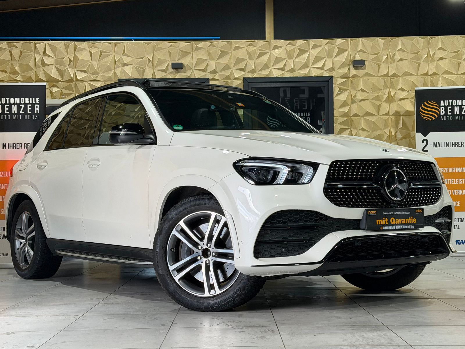 Fahrzeugabbildung Mercedes-Benz GLE 450 /AMG/PANO/BURMESTER/360°/AMBIENTE