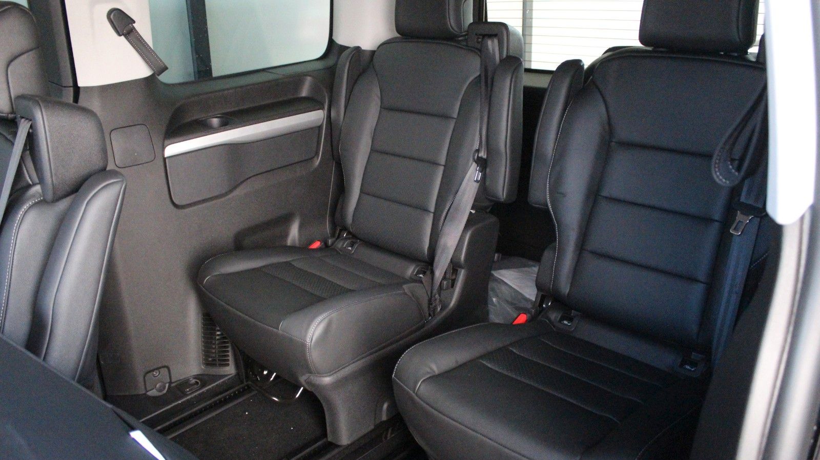 Fahrzeugabbildung Toyota Proace Verso 2.0 L1 Executive + Sitz-Pak. SOFORT