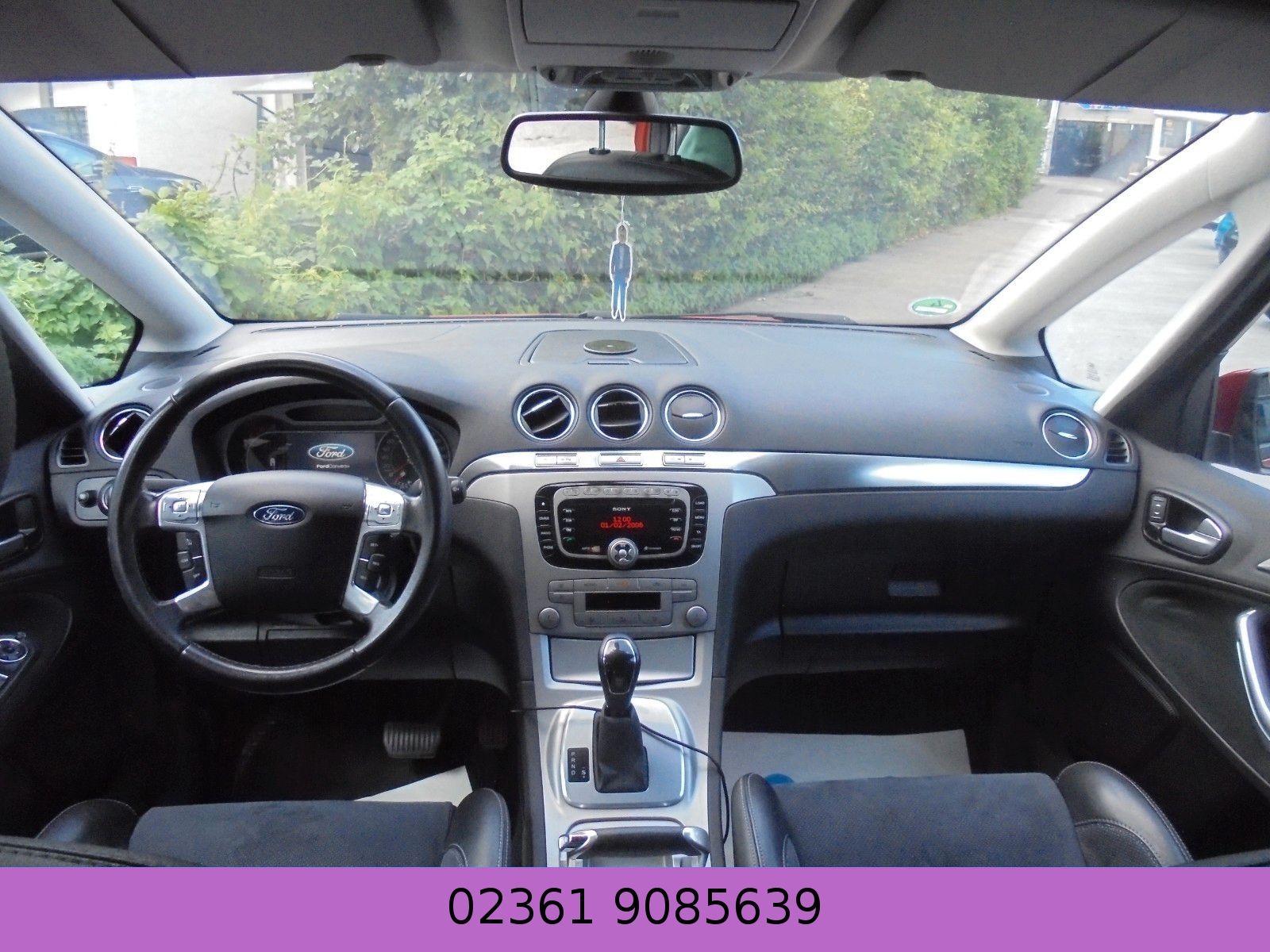 Fahrzeugabbildung Ford S-Max 2,3Titanium  Automatik/Klimaaut./7 Sitzer/
