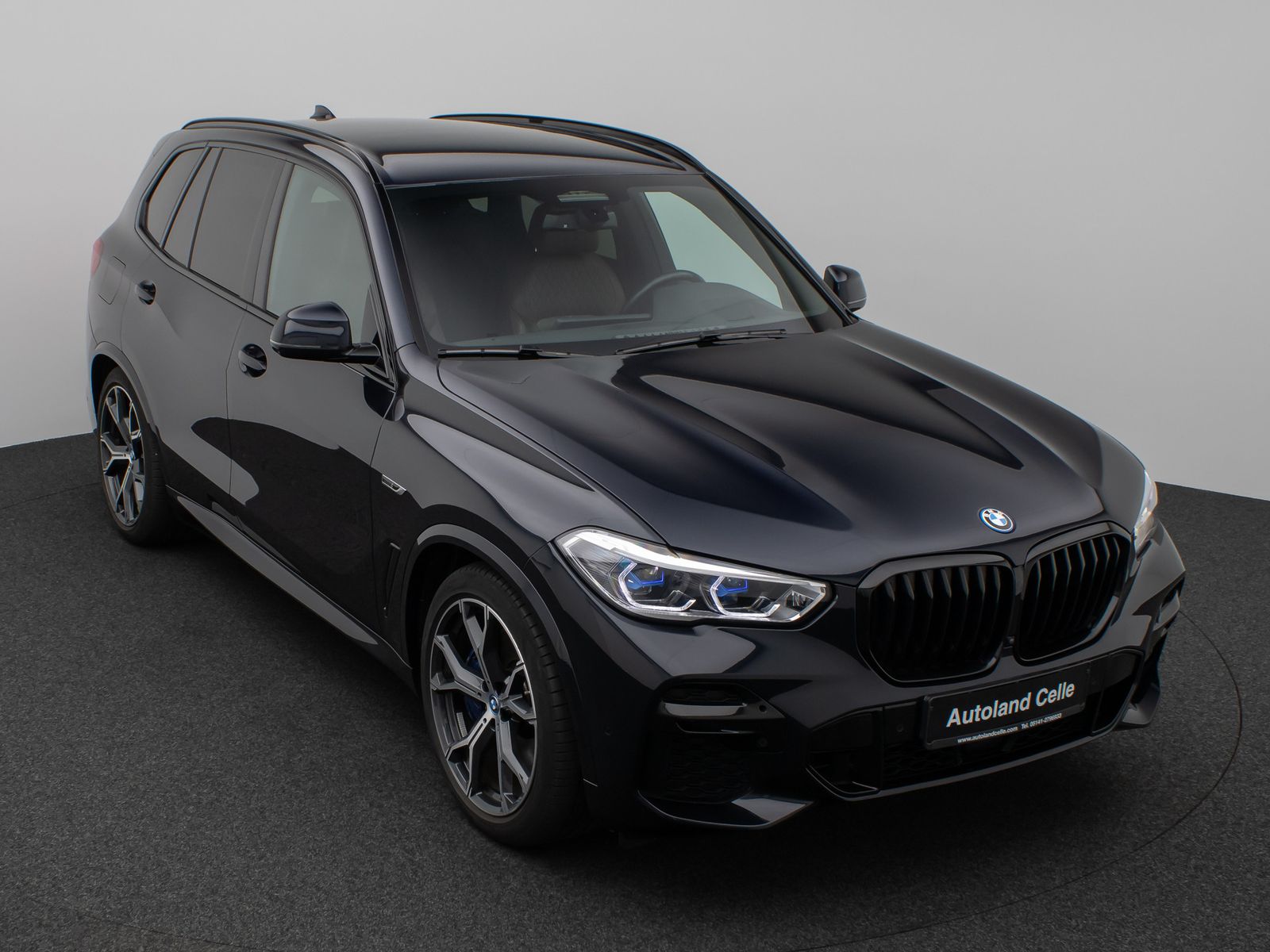 Fahrzeugabbildung BMW X5 xD45e M Sport 360°HUD DAB H/K Individual 21Zl