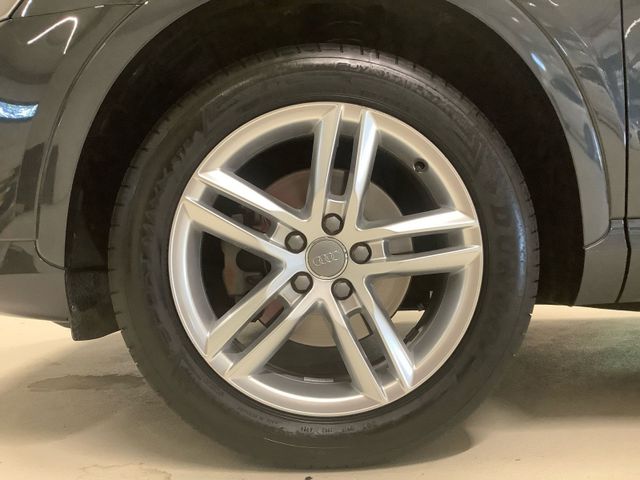 Q3 sport 1.4 TFSI cod 6-Gang,AHZV,Navi