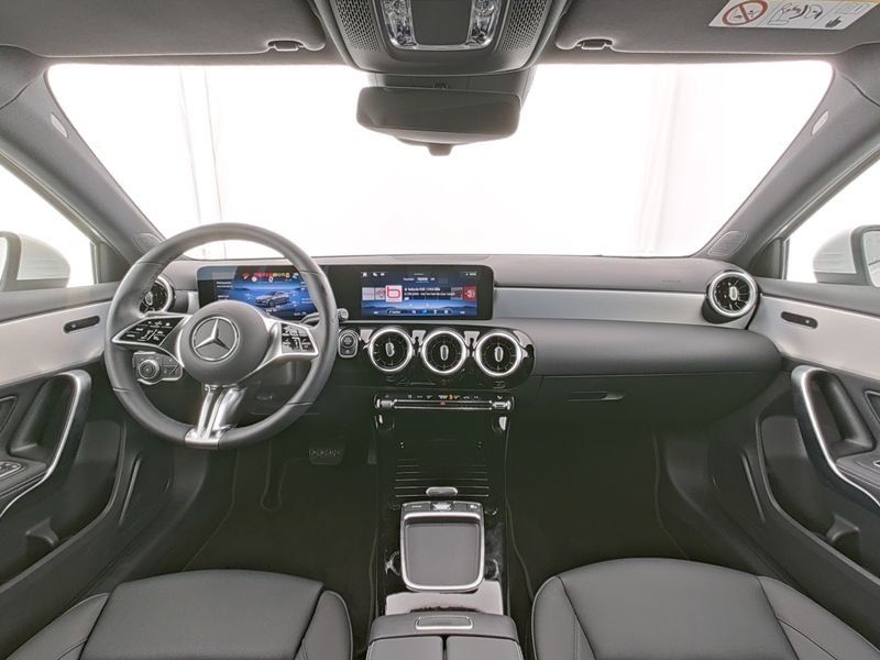 Fahrzeugabbildung Mercedes-Benz A 180 Progressive *Totwinkel*LED*Kamera*CarPlay*