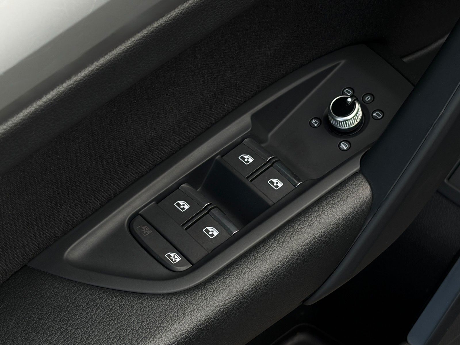 Fahrzeugabbildung Audi Q5 45 TFSI quattro S-line 3-Z.Klima Temp CAM VC