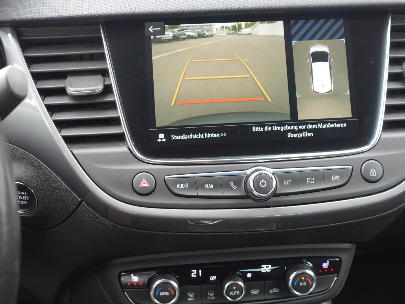 Fahrzeugabbildung Opel Crossland 1.2 Turbo Ultimate HUD,KlimaA,LED,Navi