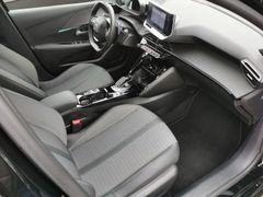 PEUGEOT 208 Allure Automatik Navi Kamera LED