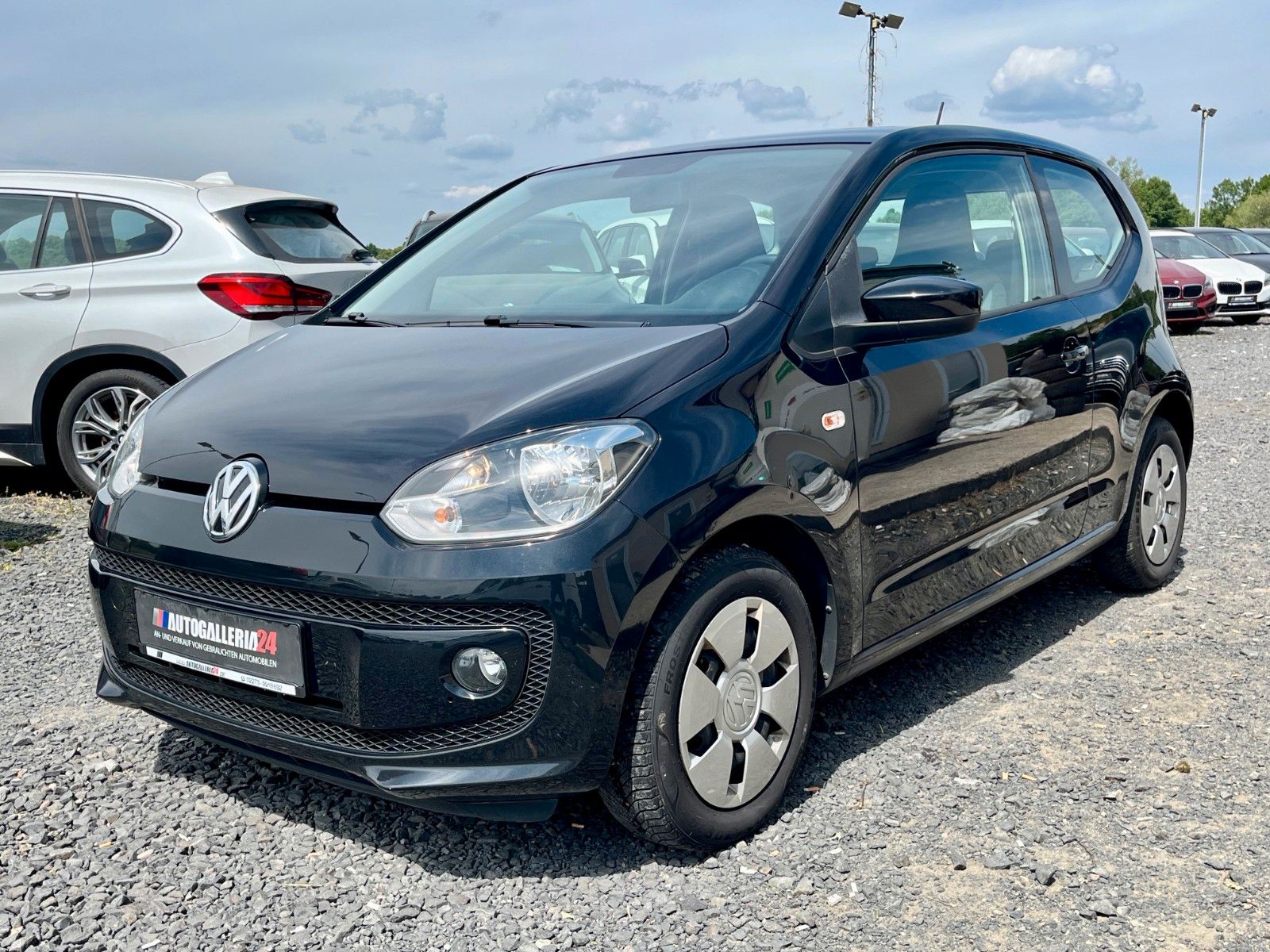 Fahrzeugabbildung Volkswagen up! 1.0 move Aut. Klima Sitzhzg SCHECKHEFT 2.HD