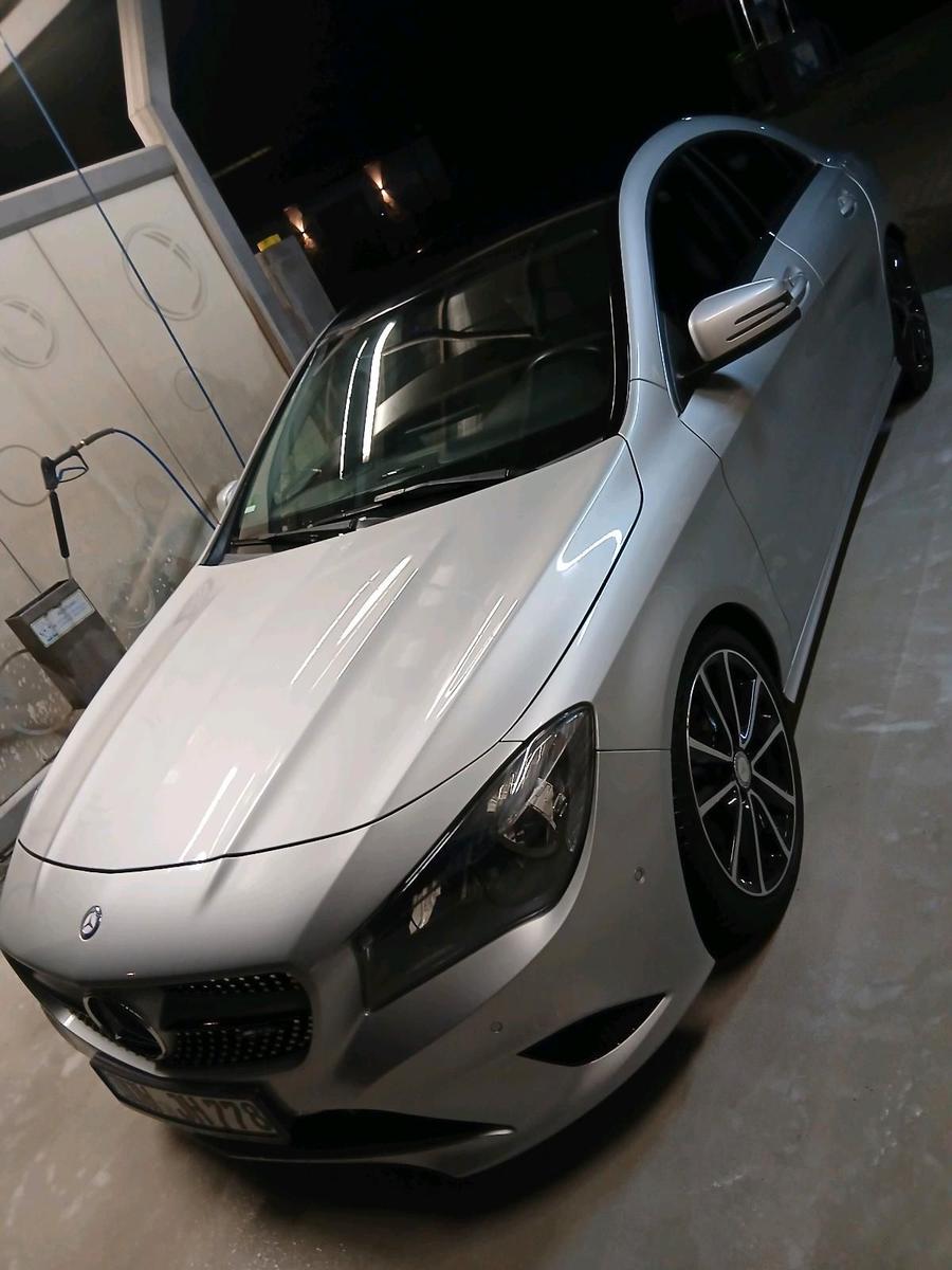 Mercedes-Benz CLA 180