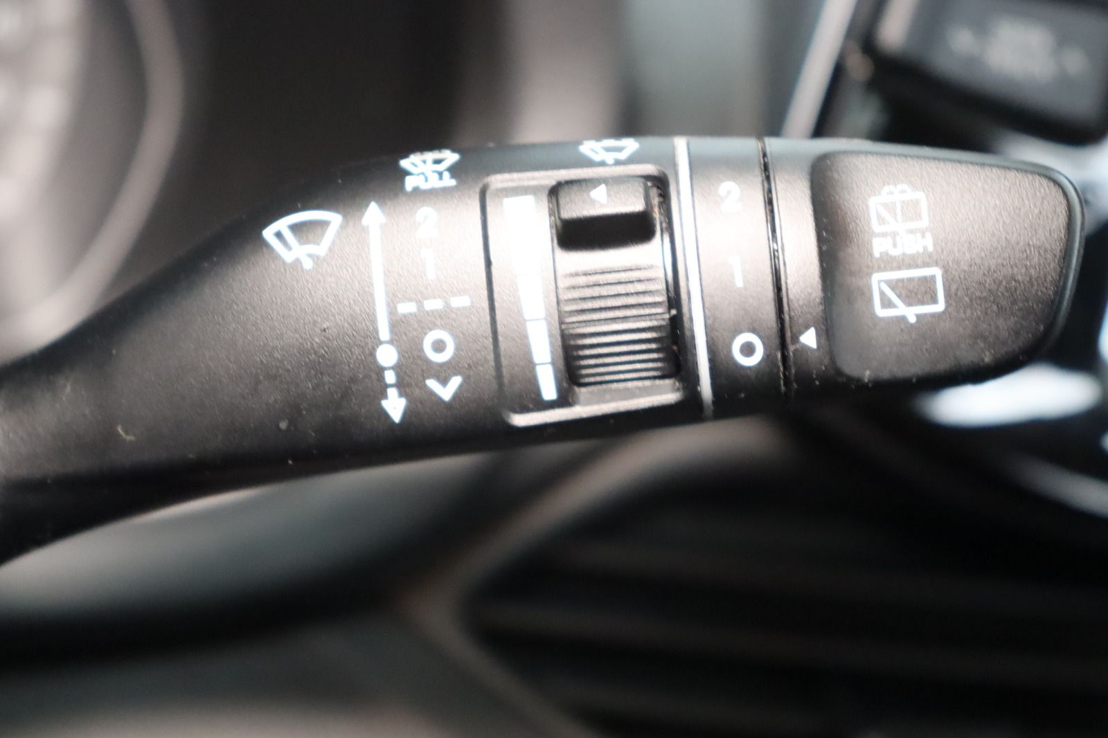 Fahrzeugabbildung Hyundai i30 1.4i * SHZ * Navi * DAB+ * Klima * YES!