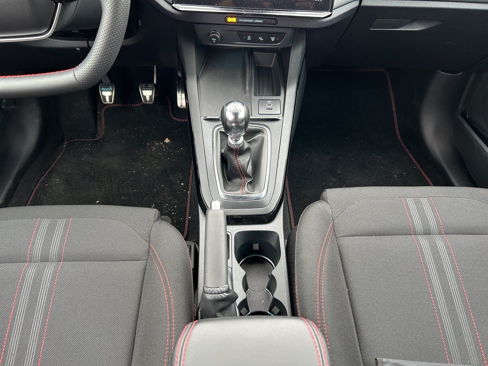 Fahrzeugabbildung Ford Puma St-Line Winter PaketDach Schwarz Kamera PDC