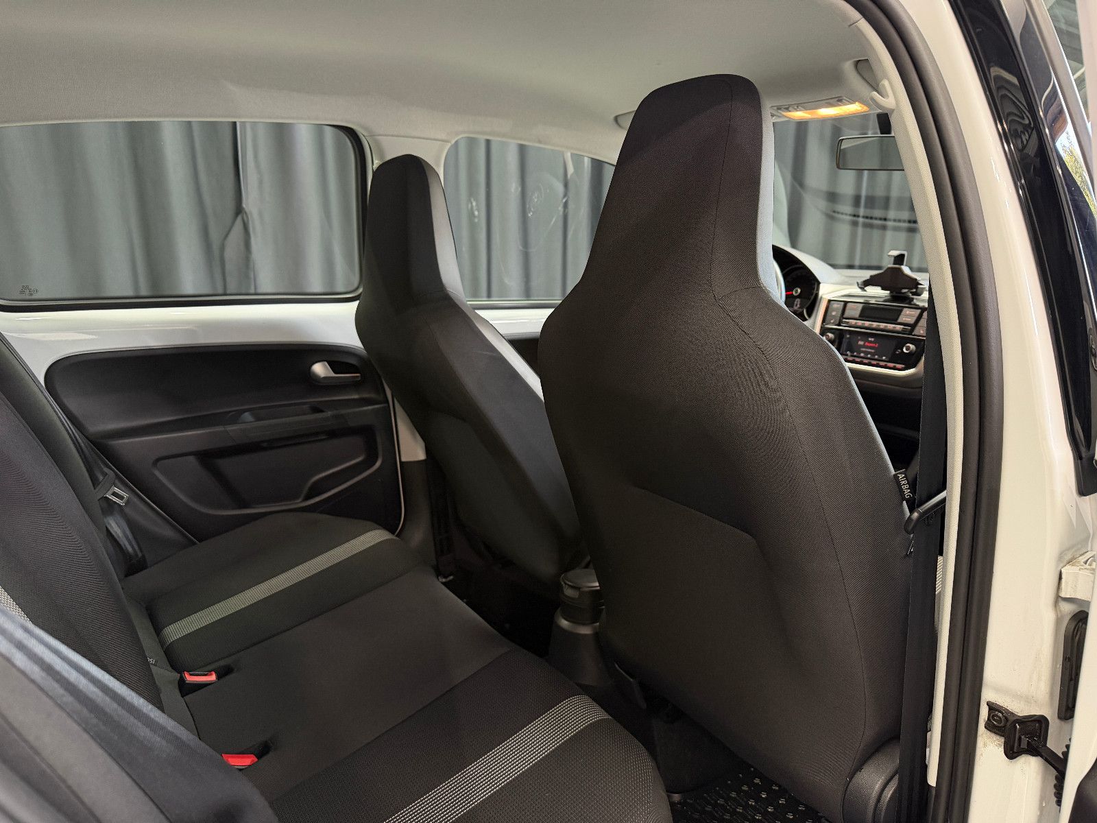 Fahrzeugabbildung Volkswagen up! high up! |KLIMA|PDC