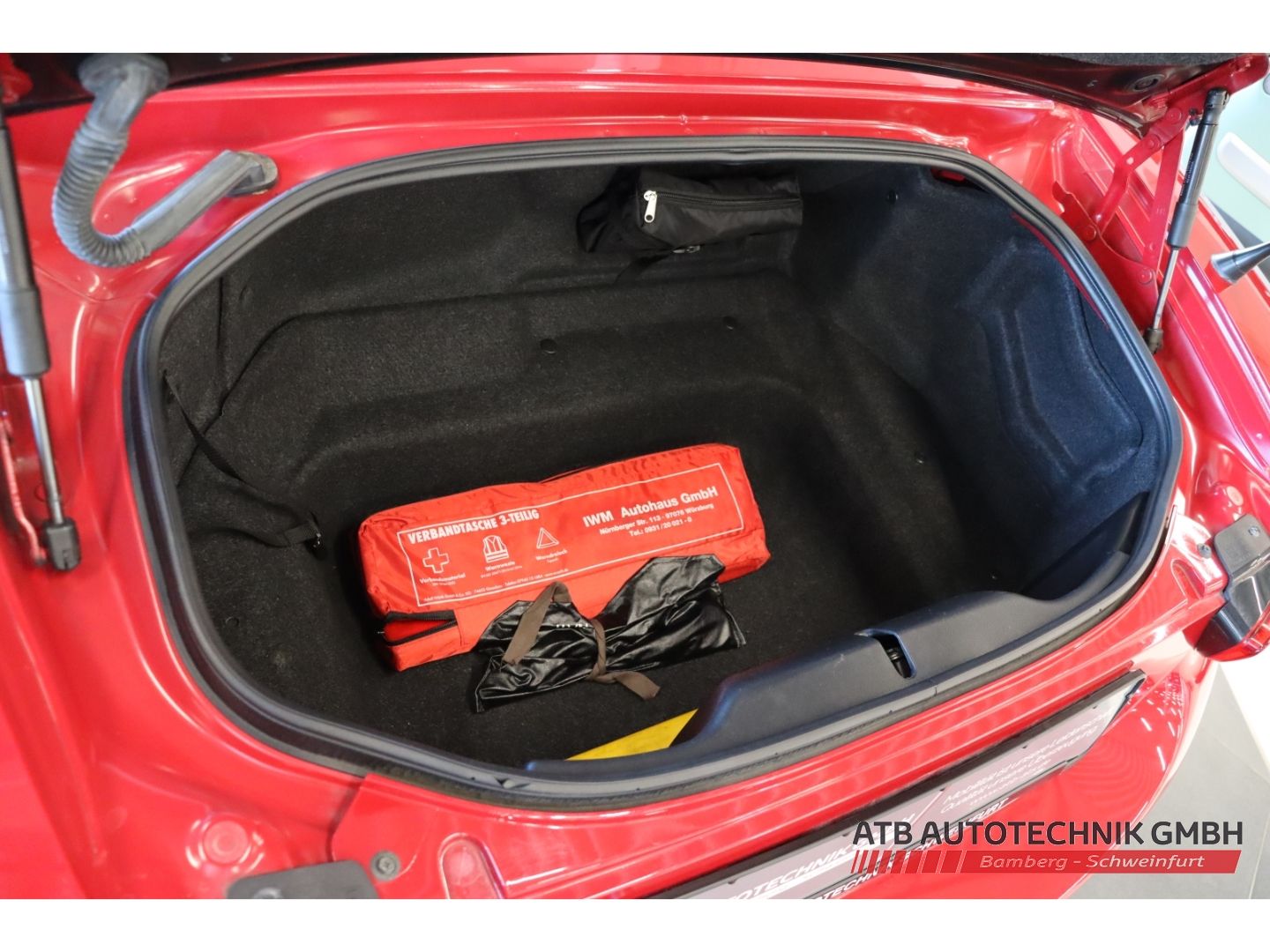 Fahrzeugabbildung Abarth 124 Spider 1.4 MultiAir Turbo Nr. 624 BOSE Faltd