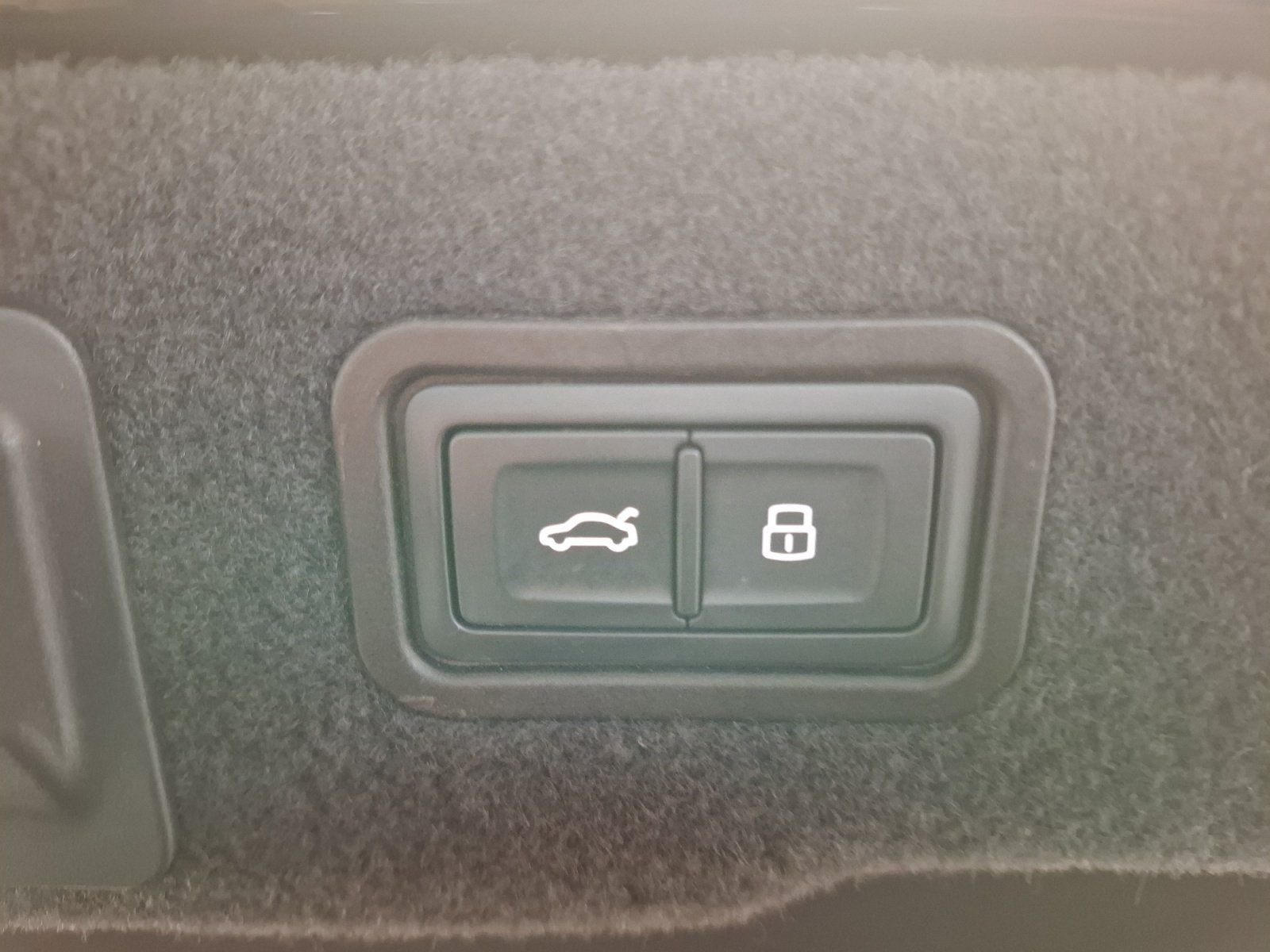 Audi A8 - Bild 18
