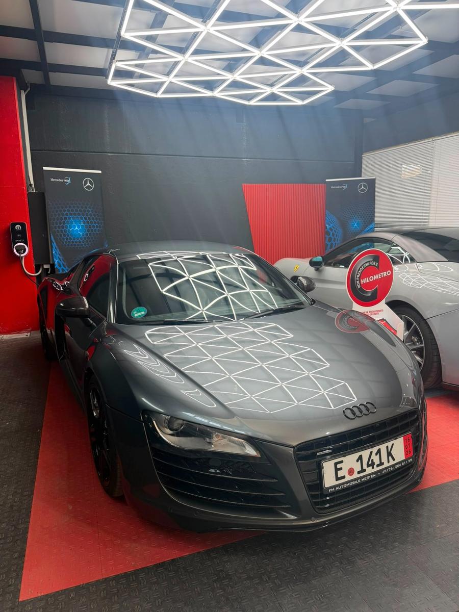 Audi R8 4.2 FSI R tronic quattro -