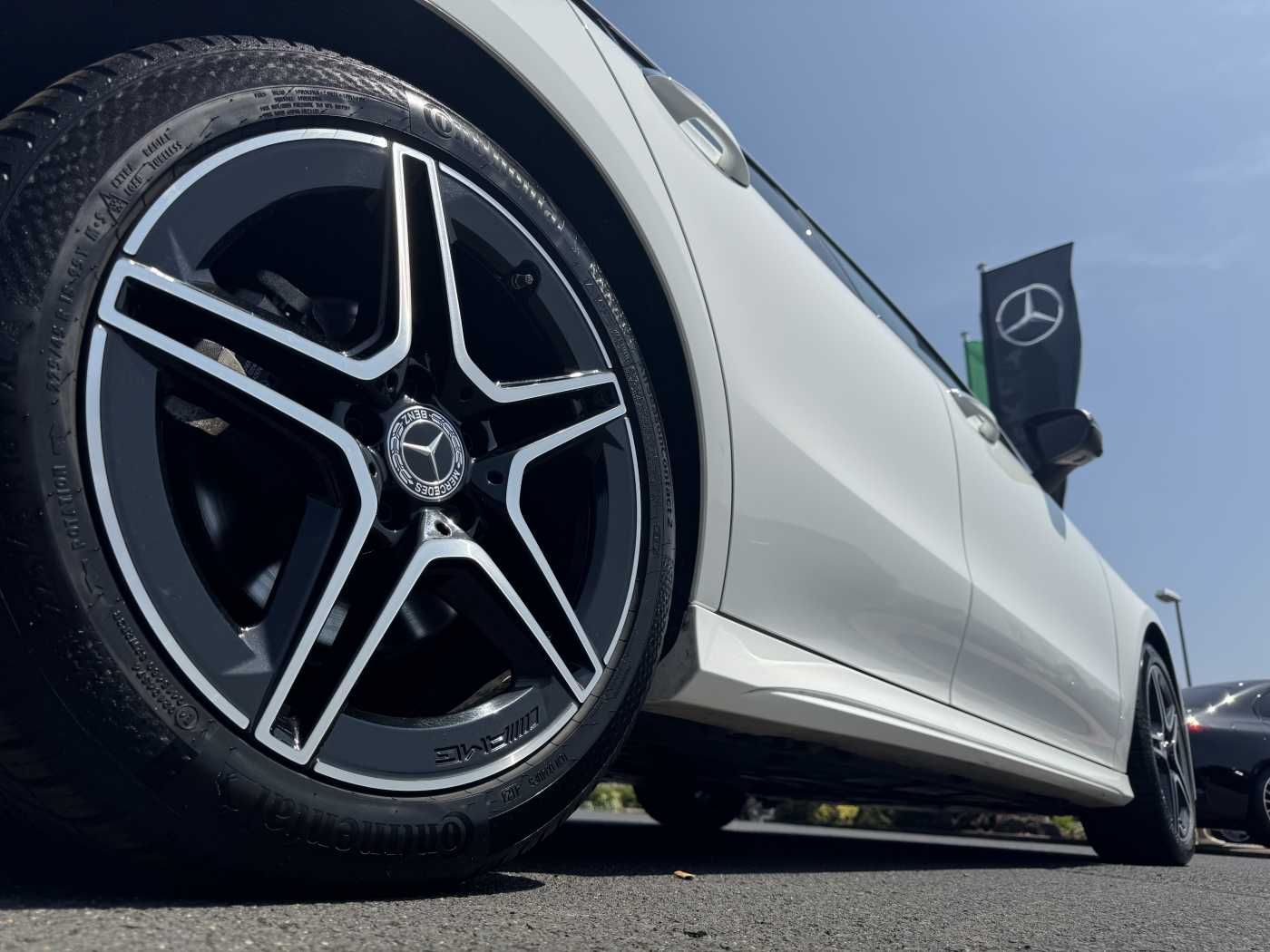 Fahrzeugabbildung Mercedes-Benz CLA 220d Shooting Brake AMG+Pano+Distr+AHK+uvm.