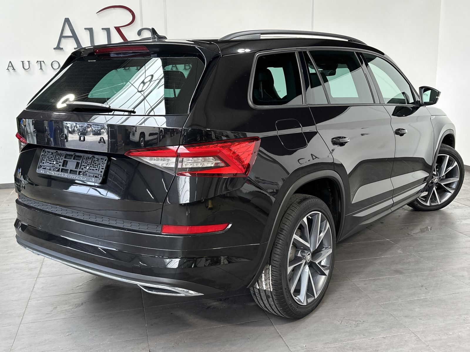 Fahrzeugabbildung SKODA Kodiaq 1.5 TSI DSG Sportline NAV+LED+AHK+PANO+VC