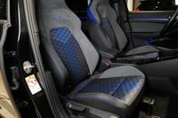 Volkswagen Golf VIII R Performance Akrapovic Pano HKardon K