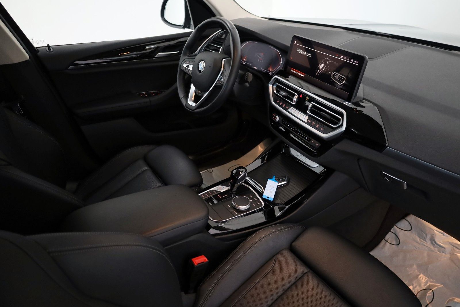 Fahrzeugabbildung BMW X3 xDrive 20d Leder,Navi,Kamera,Standhz,AHK +WR