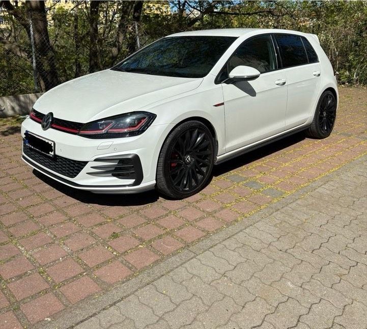 Image of Volkswagen Golf