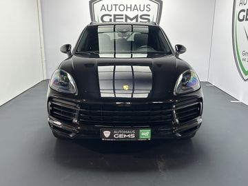Porsche Cayenne - 2