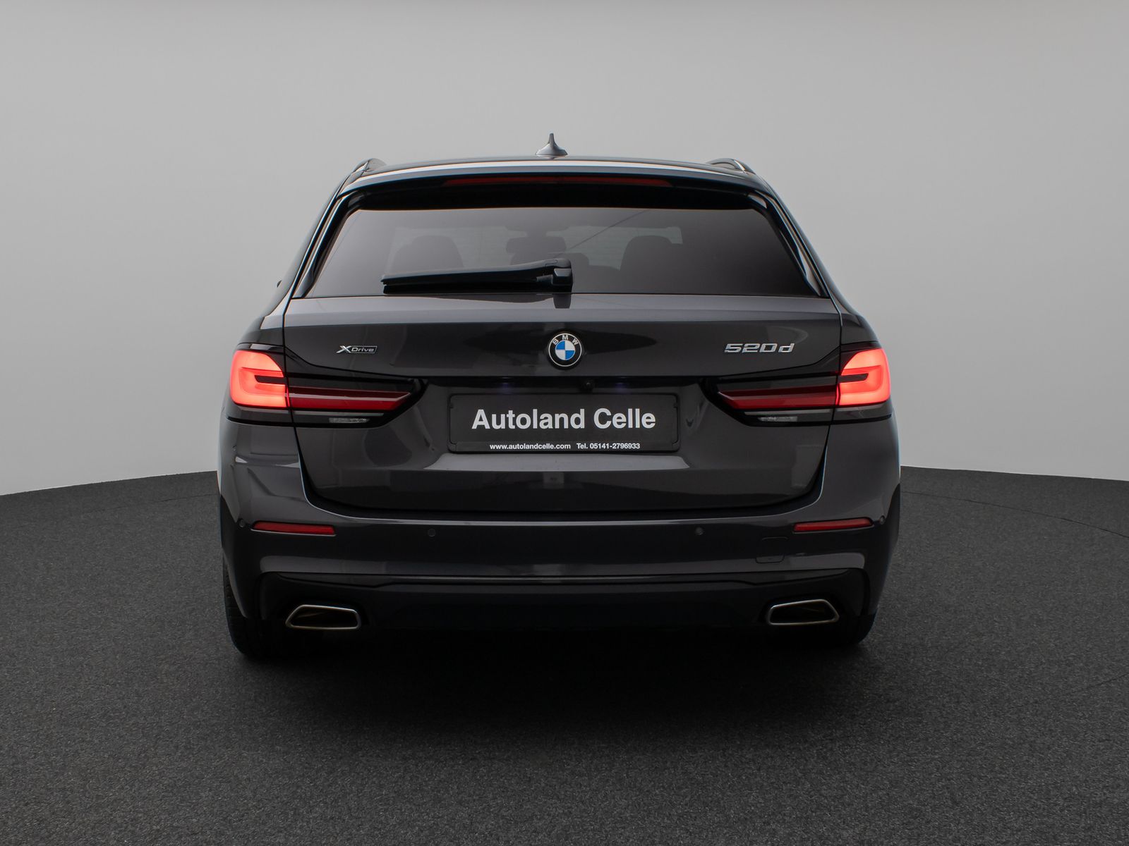 Fahrzeugabbildung BMW 520d xD  Panorama Kamera Laser HUD DAB Komfort