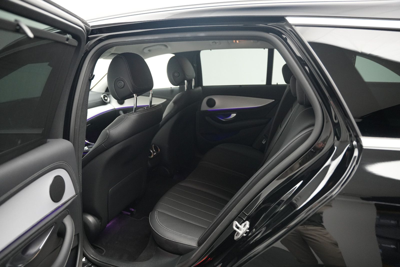Fahrzeugabbildung Mercedes-Benz E 300 de/Plug-in/Leder/Ambiente/LED/360°Cam/SHZ/