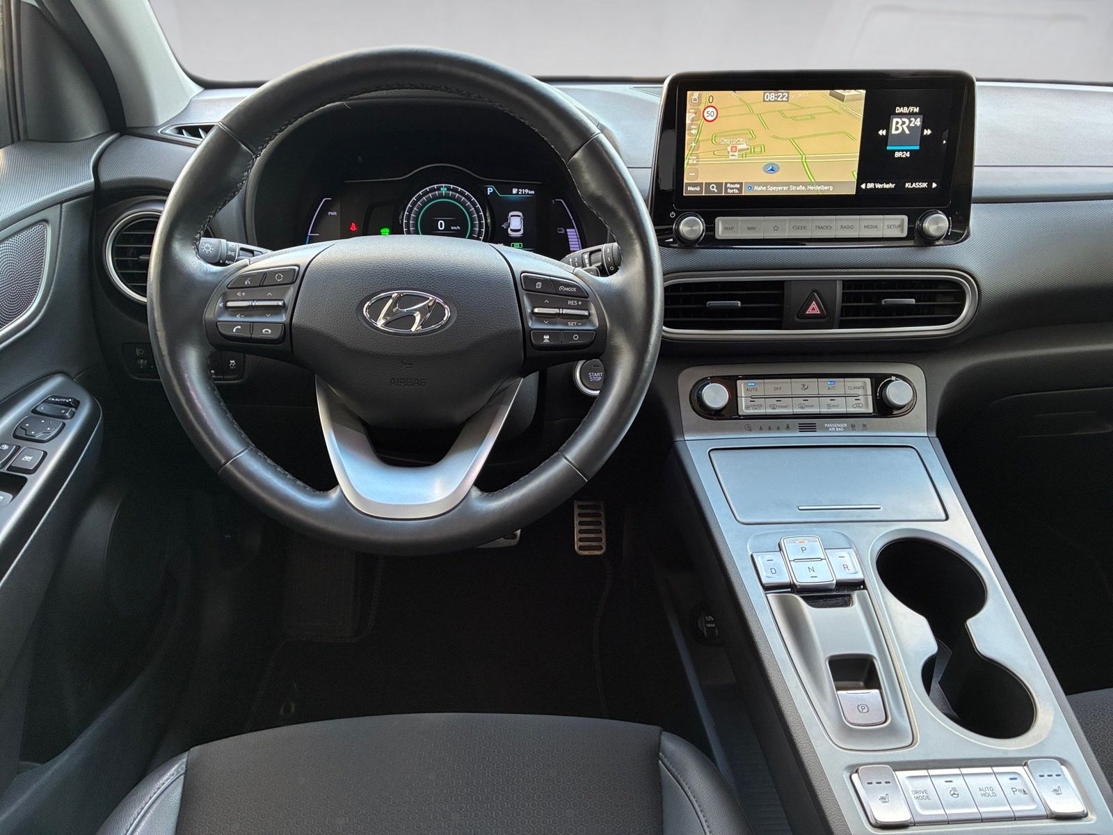 Fahrzeugabbildung Hyundai Kona Elektro Premium HUD,KlimaA,LED,Navi,SD,SHZ