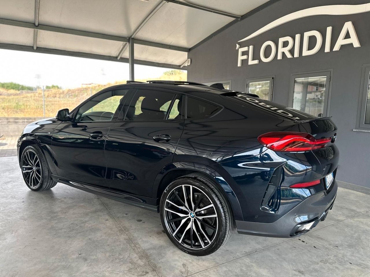 BMW X6 XDRIVE30D MSPORT 286CV 09/2022 imagem 3