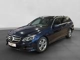 Mercedes-Benz E 220 T Avantgarde*LED*Totwinkel*Kamera*1.Hand - blaue Mercedes-Benz E 220