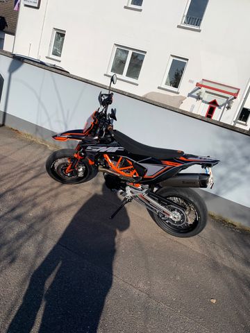 KTM 690 SMC R