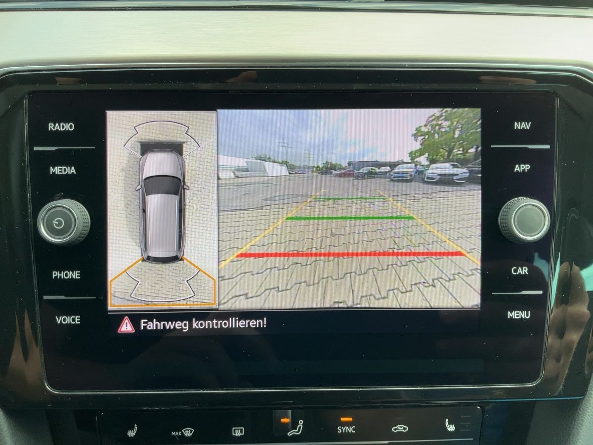 Volkswagen Passat Variant - Bild 16