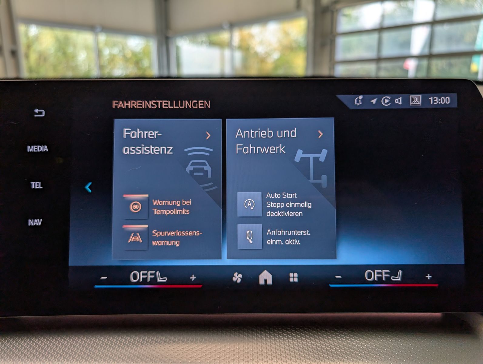 Fahrzeugabbildung BMW X1 18 d M-Sport Pano Premium-Travel-Paket AHK