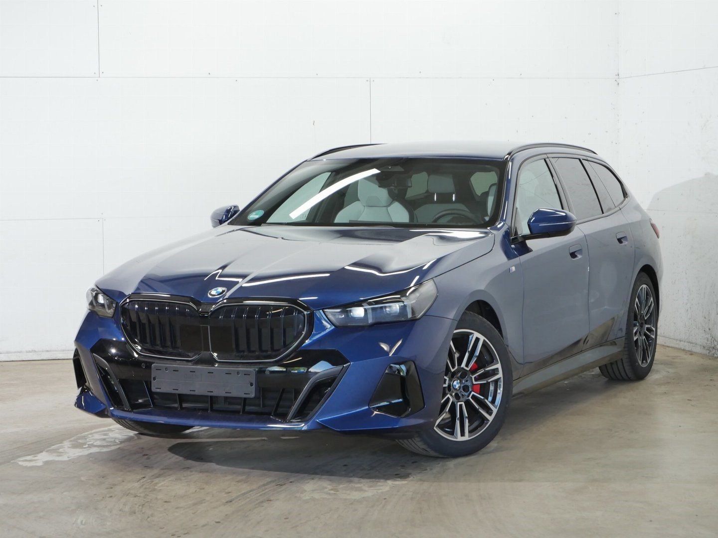 BMW 520d xDrive Touring M Sport Pro HK HiFi DAB