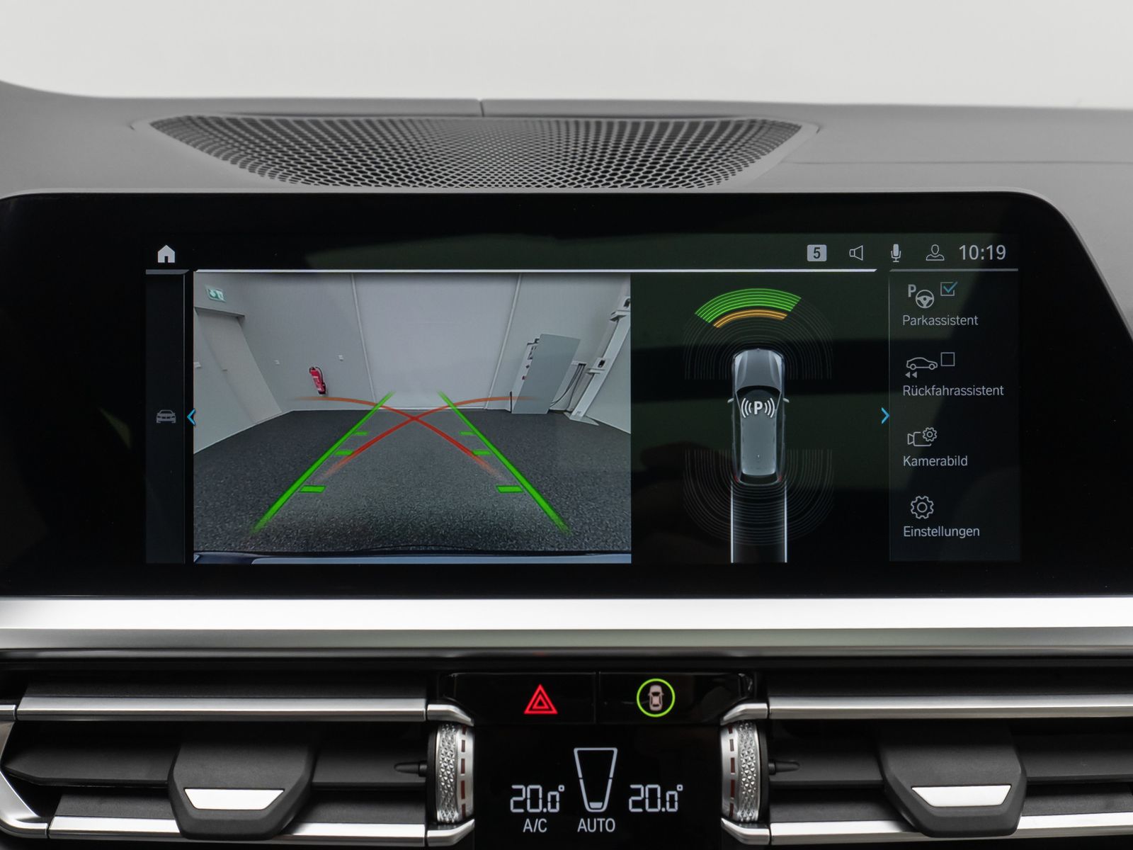 Fahrzeugabbildung BMW 330e xD M Sport Panoram Kamera Laser HUD DAB H/K
