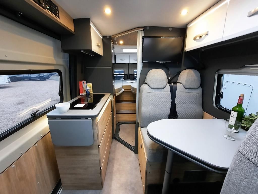 Fahrzeug Übersicht 6 Fahrzeugabbildung Dethleffs Globetrail 640 ER Advantage Solar/Sparen Sie 16.
