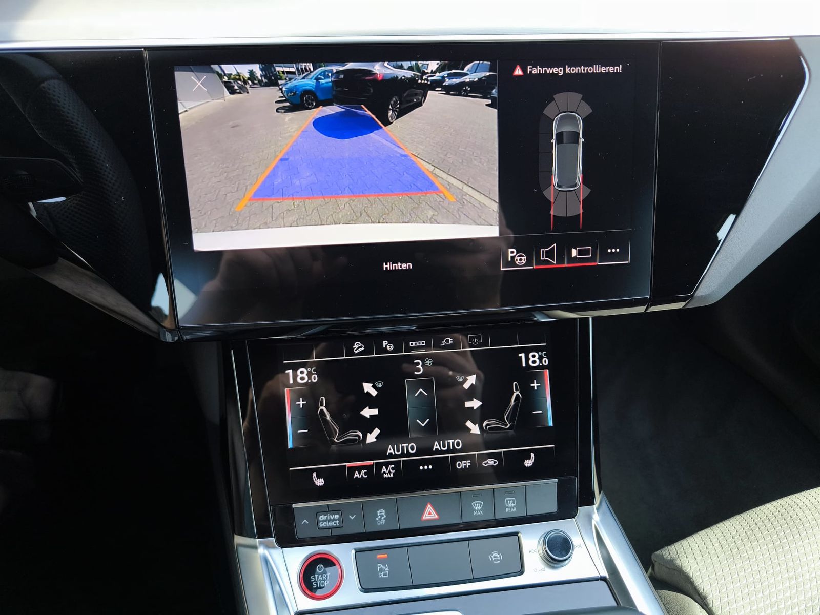 Fahrzeugabbildung Audi e-tron S LINE BLACK EDITION LED+SHZ+KAM+B&O+ACC+