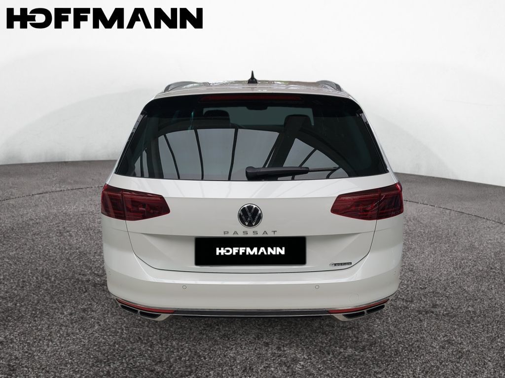 Fahrzeugabbildung Volkswagen Passat Variant 2.0 TDI DSG 4Motion Elegance R-Li