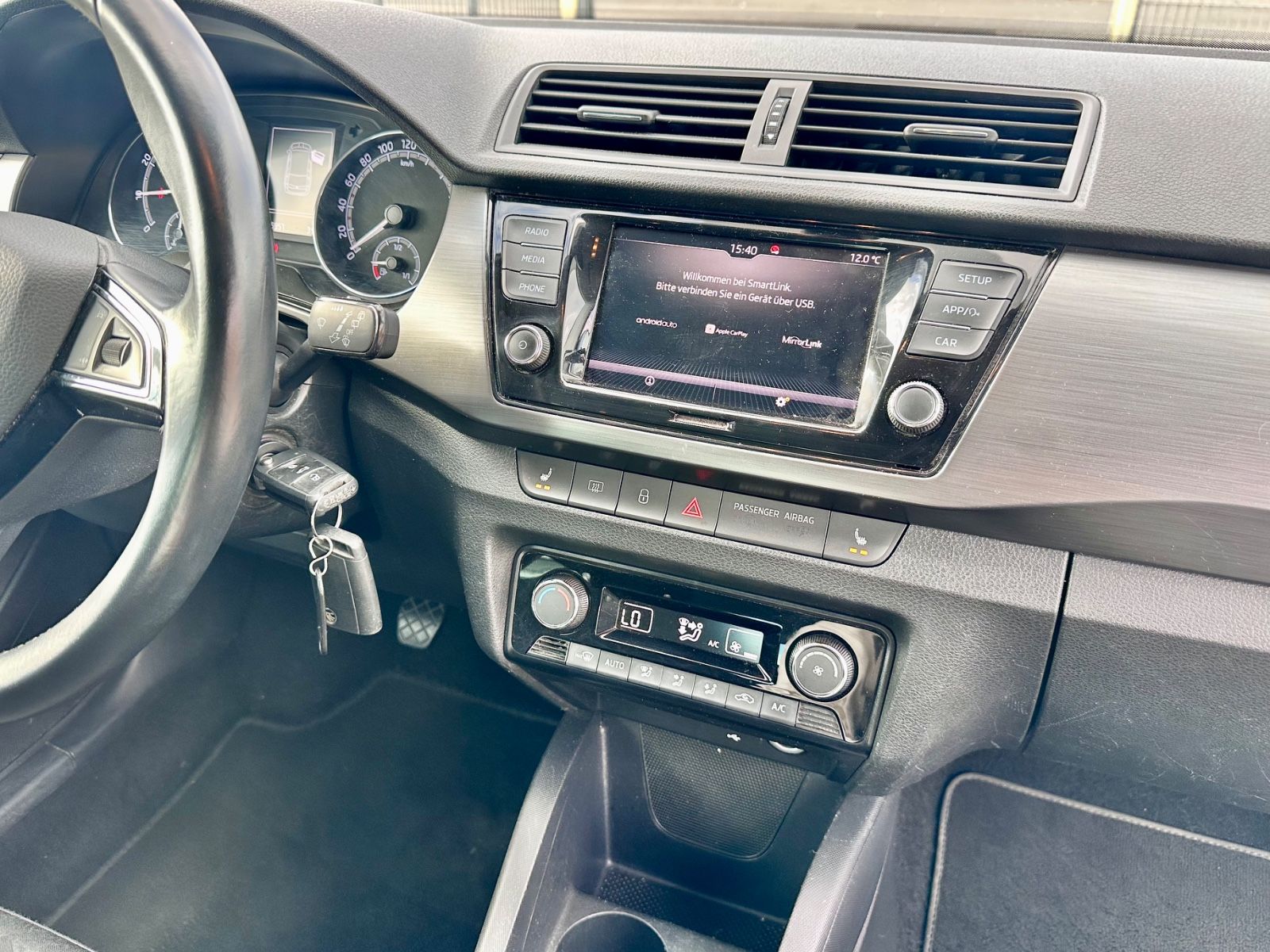 Fahrzeugabbildung SKODA FABIA COMBI CLEVER*MOD.2019+KAMERA*