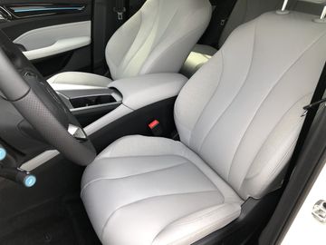 Fahrzeugabbildung MG MG5 - 61,1 kWh Luxury **SOFORT-VERFÜGBAR*