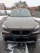 BMW Verkaufe unseren BMW X1 sDrive 20i ( Tüv b... - BMW X1 in Lübeck